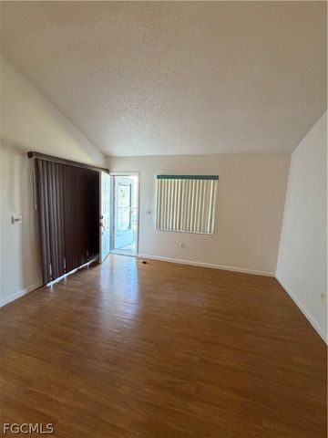 8867 Somerset BLVD, Fort Myers, FL 33919