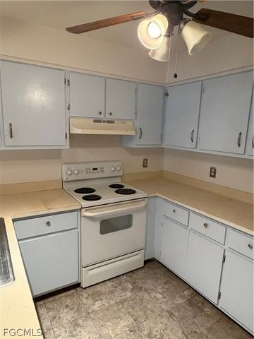 8867 Somerset BLVD, Fort Myers, FL 33919