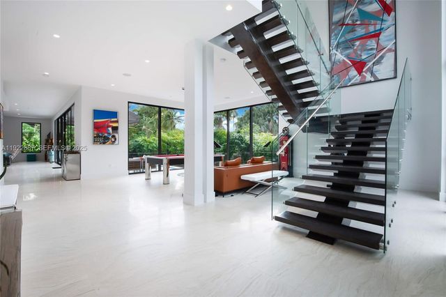 7501 Coquina Dr, North Bay Village, FL 33141