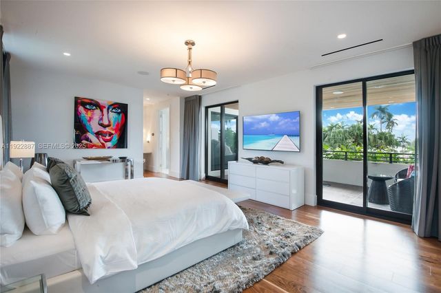 7501 Coquina Dr, North Bay Village, FL 33141