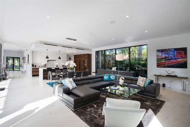 7501 Coquina Dr, North Bay Village, FL 33141