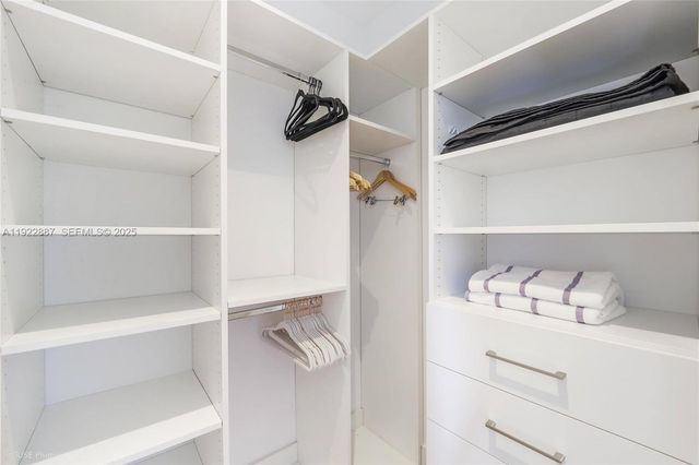 7501 Coquina Dr, North Bay Village, FL 33141