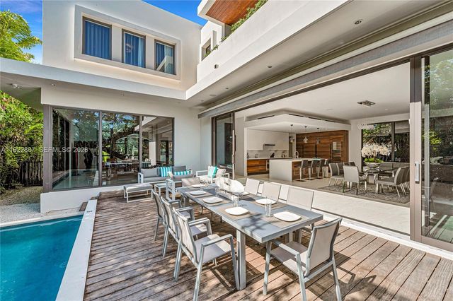 7501 Coquina Dr, North Bay Village, FL 33141