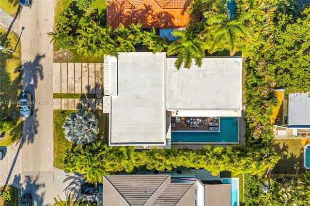 7501 Coquina Dr, North Bay Village, FL 33141