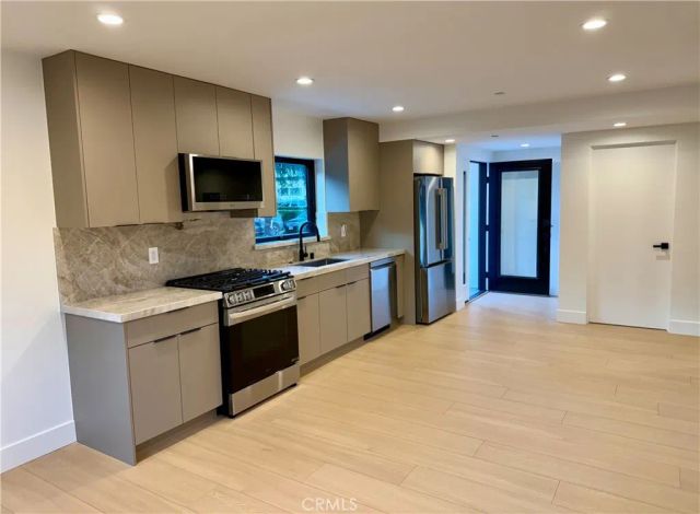 12820 Bloomfield Street, Studio City, CA 91604