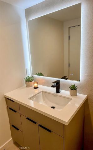 12820 Bloomfield Street, Studio City, CA 91604