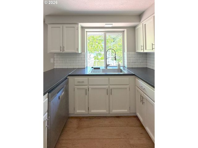 189 CRESTWOOD St, Fairview, OR 97024
