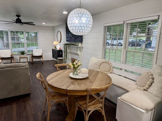 2013 E Swallow Street, Springfield, MO 65804