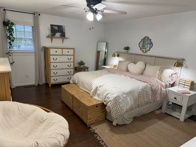 2013 E Swallow Street, Springfield, MO 65804