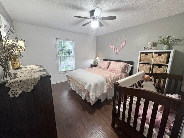 2013 E Swallow Street, Springfield, MO 65804