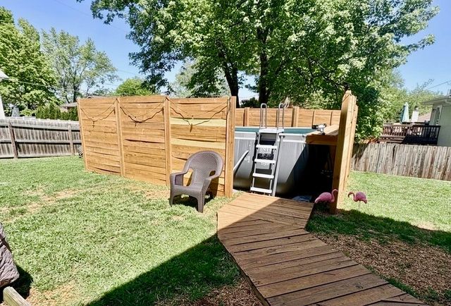 2013 E Swallow Street, Springfield, MO 65804
