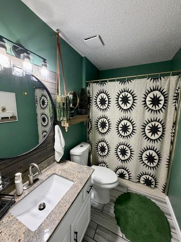 2013 E Swallow Street, Springfield, MO 65804