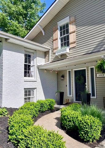 2013 E Swallow Street, Springfield, MO 65804