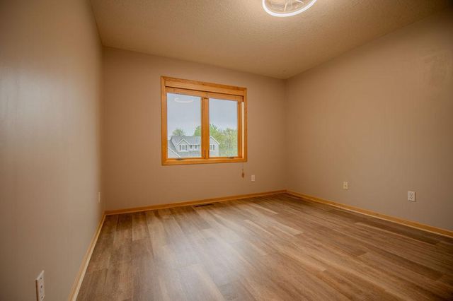 13856 Essex Trail, Apple Valley, MN 55124