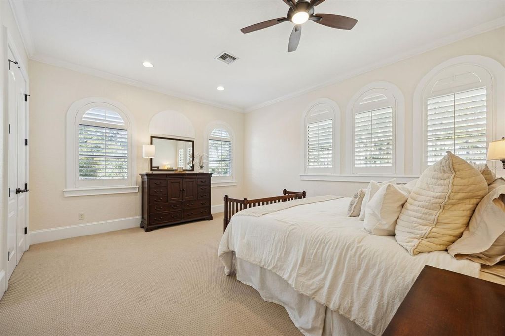 Image 20 of property listing at 2059 WOODLAWN DRIVE, Orlando, FL 32803