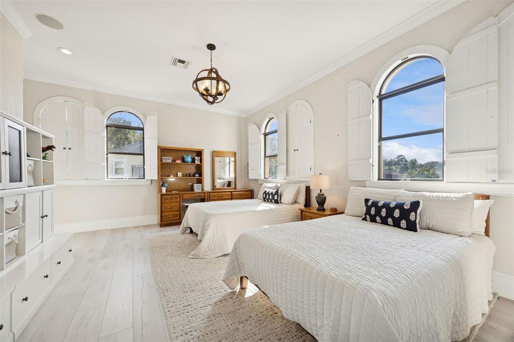 Image 23 of property listing at 2059 WOODLAWN DRIVE, Orlando, FL 32803