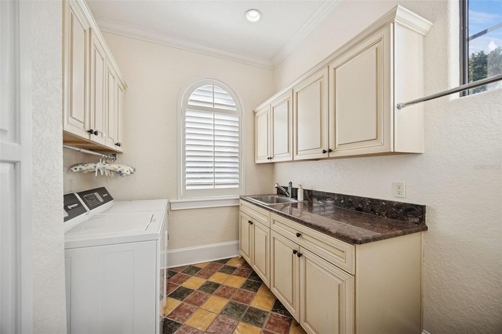 Image 27 of property listing at 2059 WOODLAWN DRIVE, Orlando, FL 32803