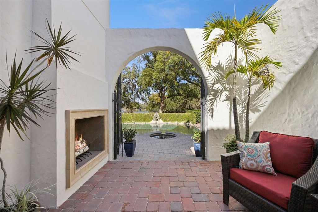 Image 38 of property listing at 2059 WOODLAWN DRIVE, Orlando, FL 32803