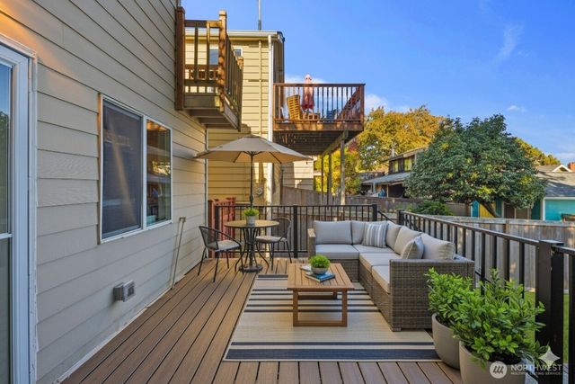 4446 39th Avenue SW, Seattle, WA 98116