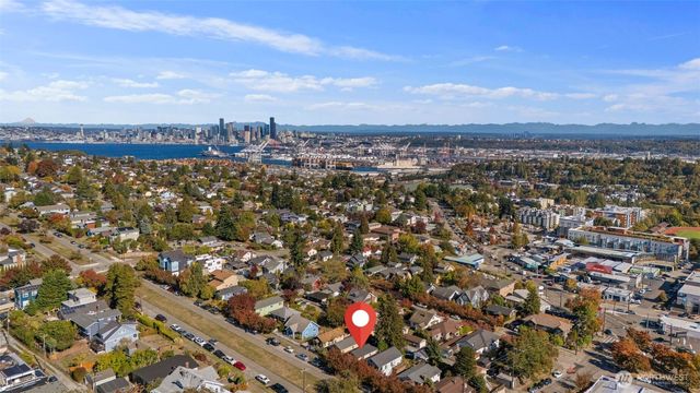 4446 39th Avenue SW, Seattle, WA 98116