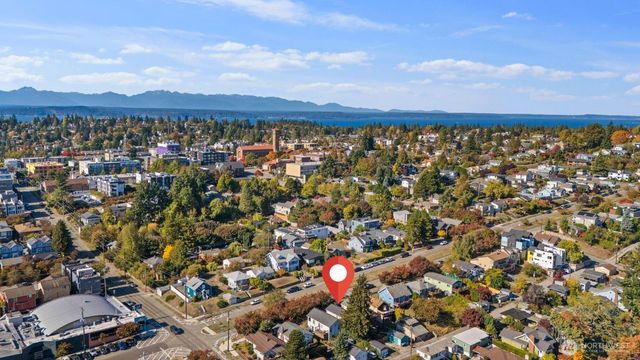 4446 39th Avenue SW, Seattle, WA 98116