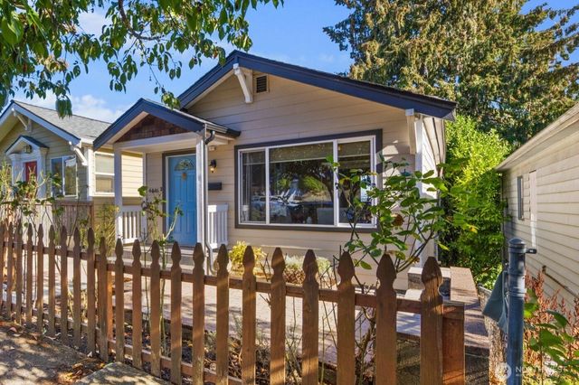 4446 39th Avenue SW, Seattle, WA 98116
