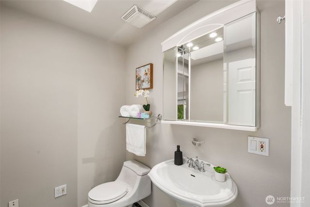 4446 39th Avenue SW, Seattle, WA 98116