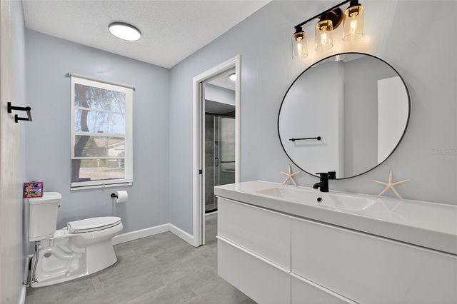 4 CEDAR HOLLOW COURT, Palm Coast, FL 32137