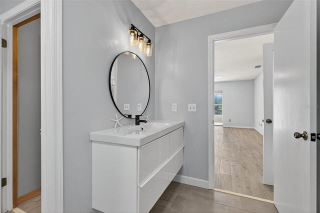 4 CEDAR HOLLOW COURT, Palm Coast, FL 32137