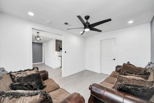 3926 Florinda Street, Houston, TX 77021