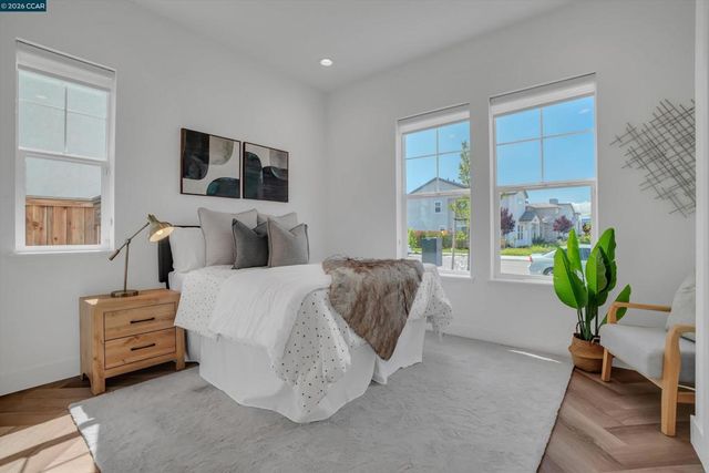3368 Mulholland Dr, Lathrop, CA 95330