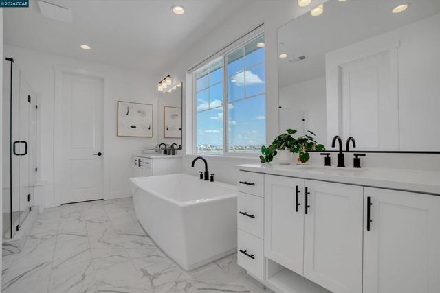 3368 Mulholland Dr, Lathrop, CA 95330