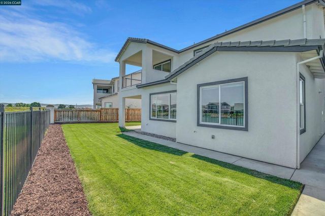 3368 Mulholland Dr, Lathrop, CA 95330