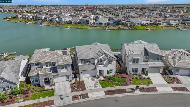 3368 Mulholland Dr, Lathrop, CA 95330