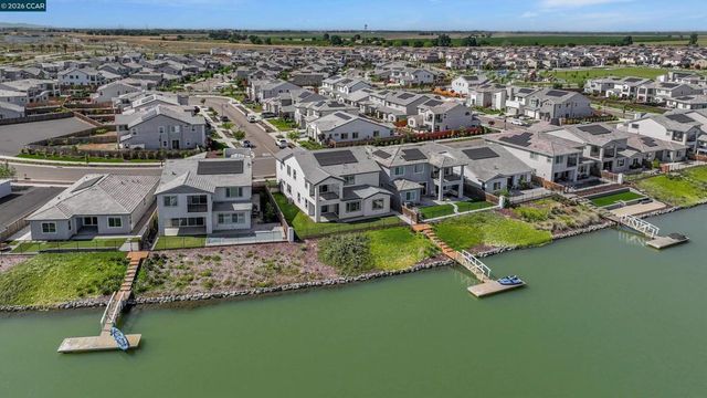 3368 Mulholland Dr, Lathrop, CA 95330