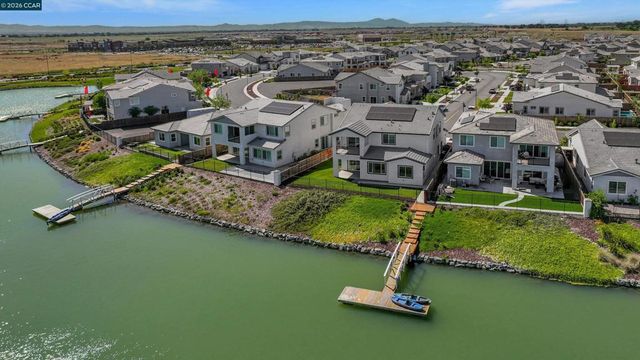 3368 Mulholland Dr, Lathrop, CA 95330