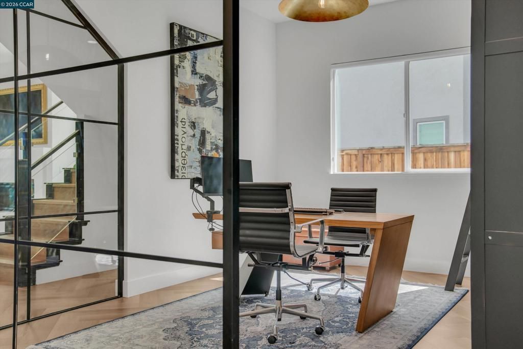 Image 11 of property listing at 3368 Mulholland Dr, Lathrop, CA 95330