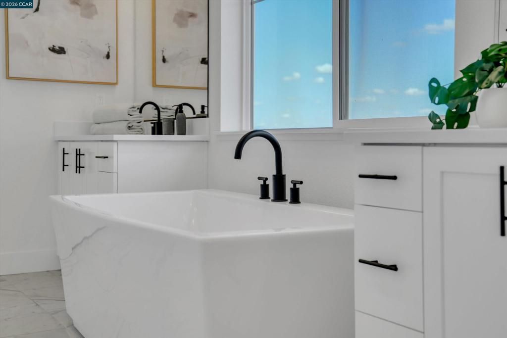 Image 46 of property listing at 3368 Mulholland Dr, Lathrop, CA 95330