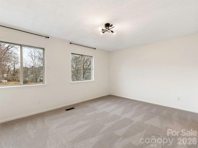 1023 Sardis Cove Drive, Charlotte, NC 28270