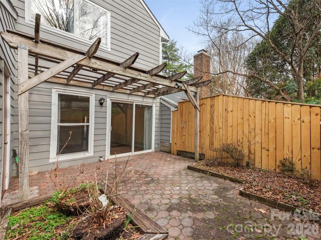 1023 Sardis Cove Drive, Charlotte, NC 28270