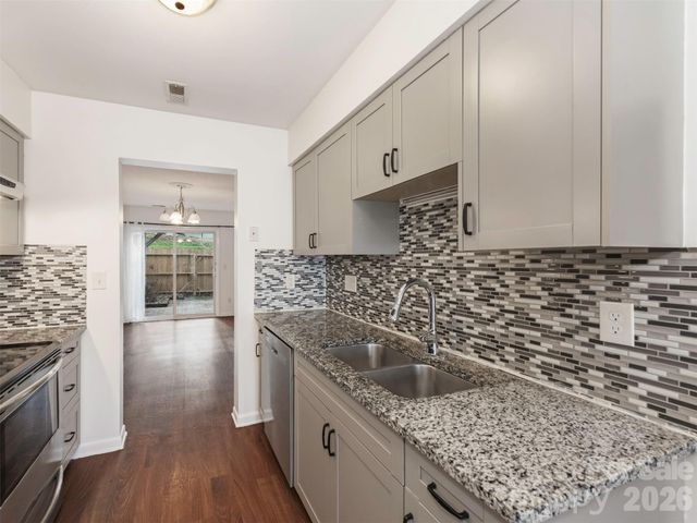 1023 Sardis Cove Drive, Charlotte, NC 28270