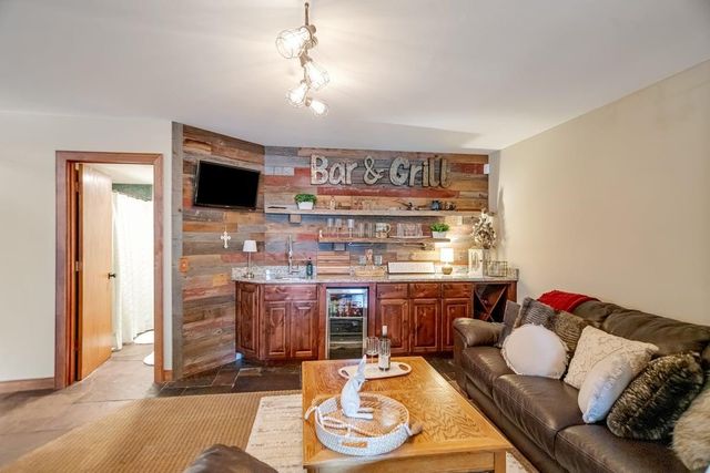 24149 Highview Avenue, Lakeville, MN 55044