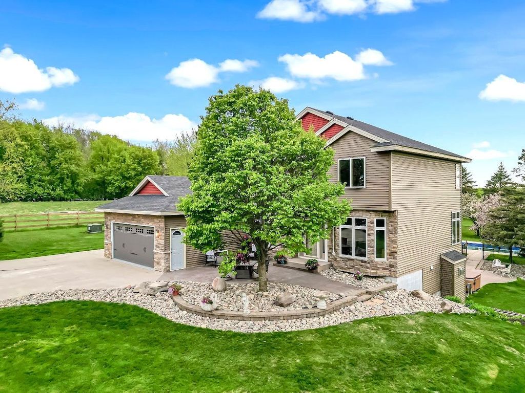 24149 Highview Avenue, Lakeville, MN 55044