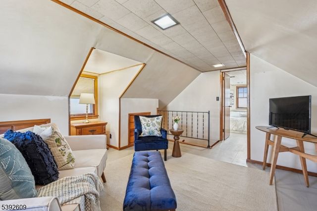 222 N 17th St, Kenilworth Boro, NJ 07033