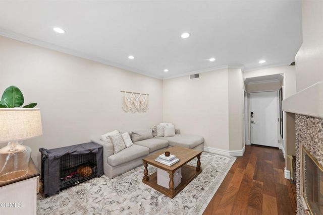 131 Concerto Drive, Oak Park, CA 91377