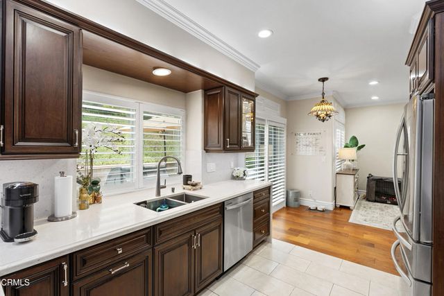 131 Concerto Drive, Oak Park, CA 91377