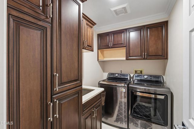 131 Concerto Drive, Oak Park, CA 91377