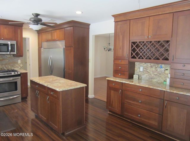 28 Branson Drive, Lincroft, NJ 07738