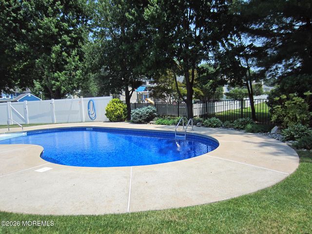 28 Branson Drive, Lincroft, NJ 07738