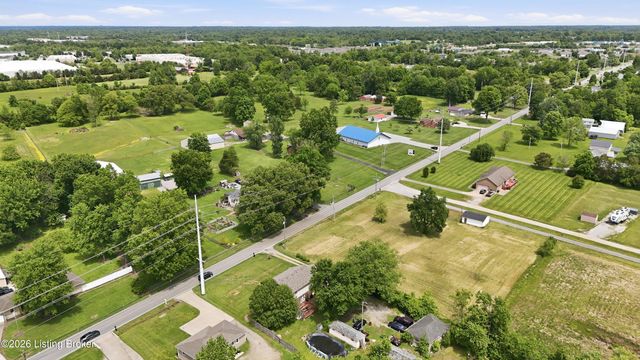 4306 Mud Ln, Louisville, KY 40229